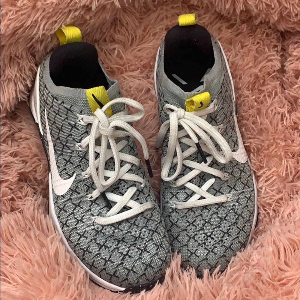 Nike Metcon Flyknit- 6.5